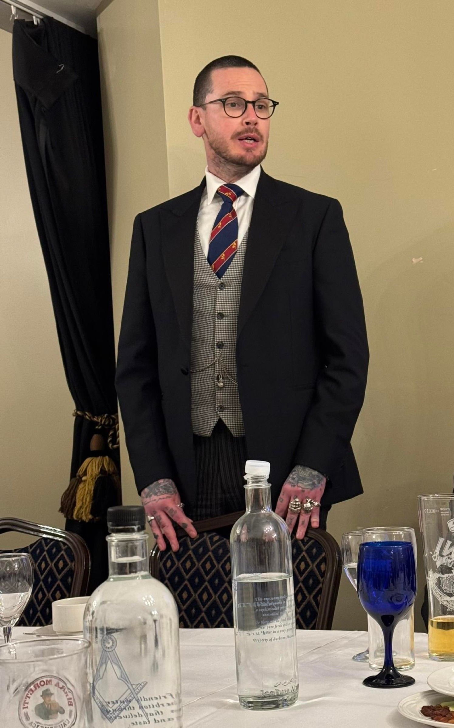 A speech at a Surrey Mark festive board