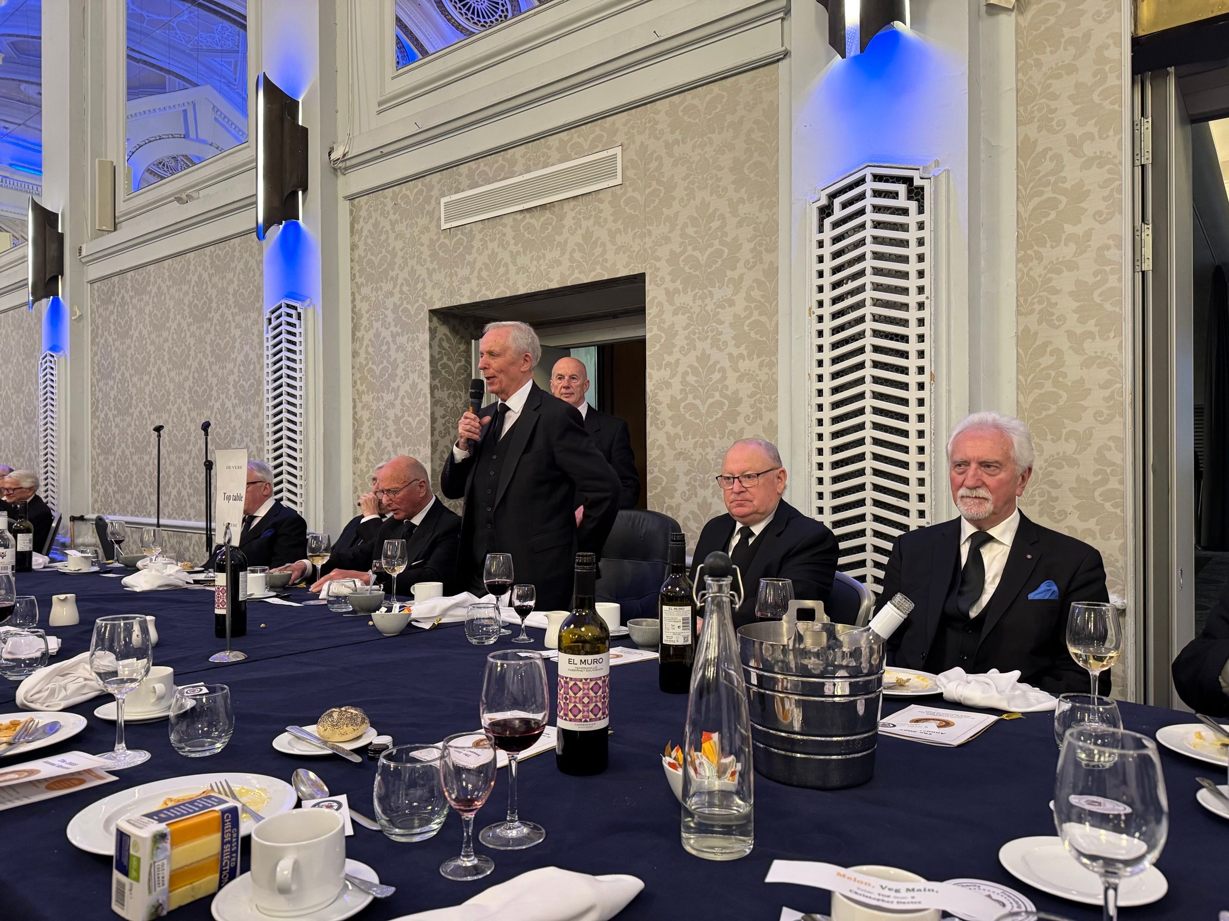 A speech at a Mark festive board