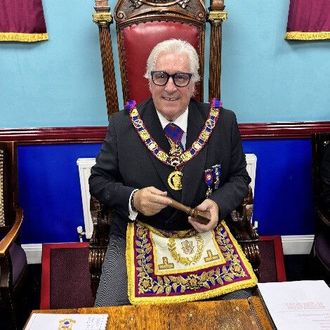 A serving police officer is advanced at Croydon by the Provincial Grand Master, photograph 2