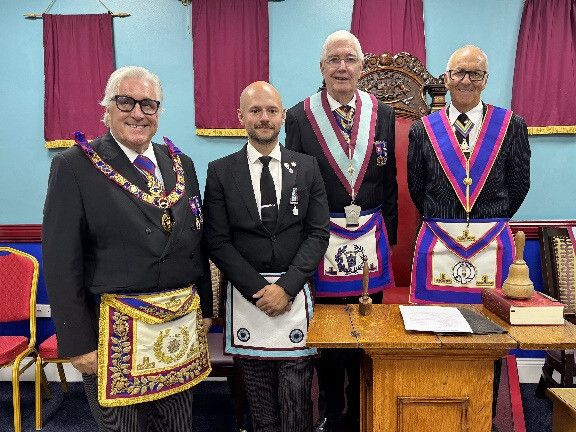A serving police officer is advanced at Croydon by the Provincial Grand Master, photograph 4