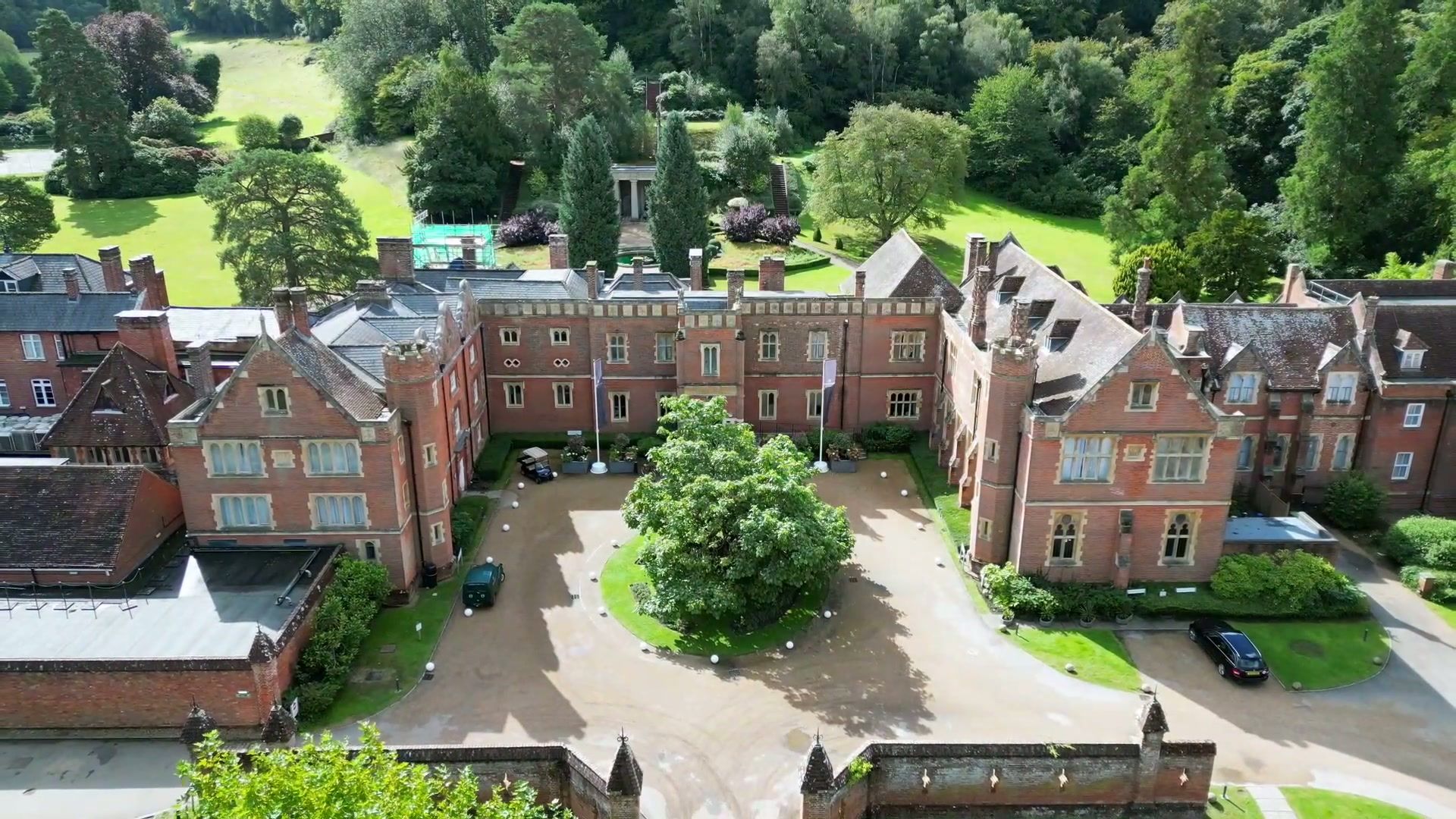 Wotton House and its grounds from the air